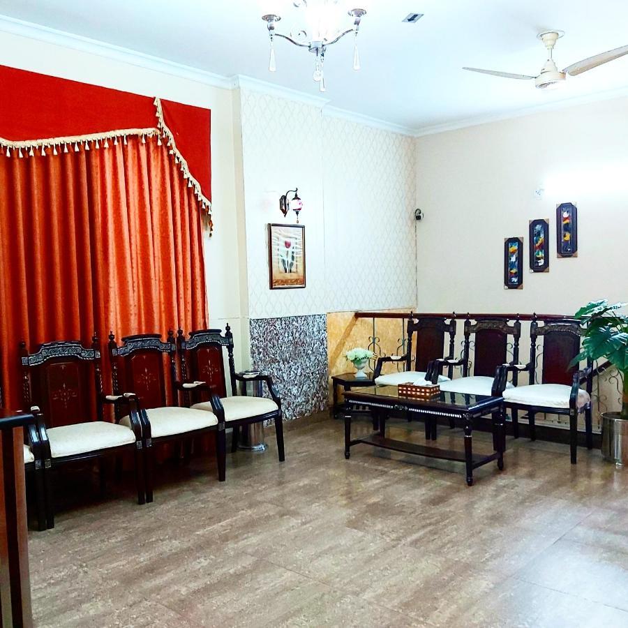 New Pakeeza Hotel ลาฮอร์ ภายนอก รูปภาพ